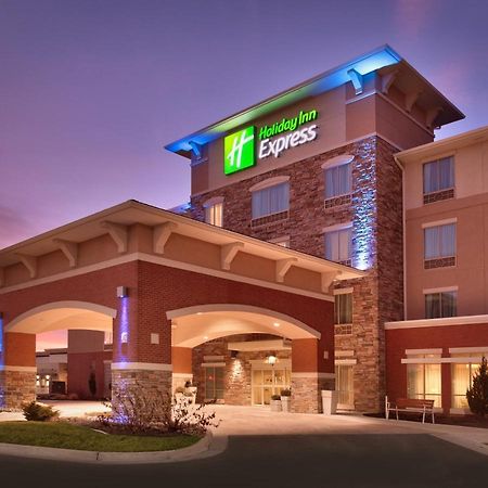 Holiday Inn Express & Suites Overland Park By Ihg Exterior photo